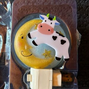 Baby " The Cow 🐄 Jumped Over the Moon 🌙 " Night Light